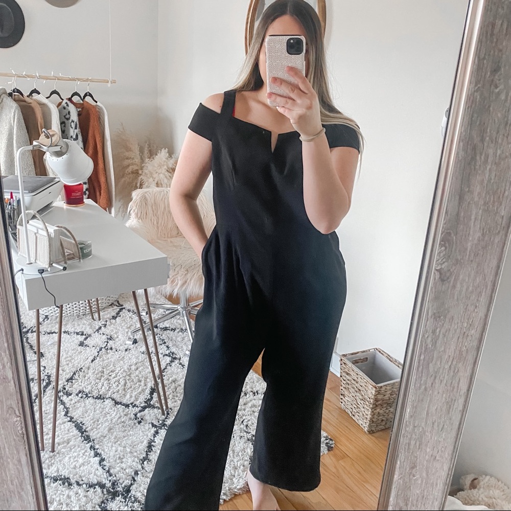 Tahari Arthur Levine black jumpsuit